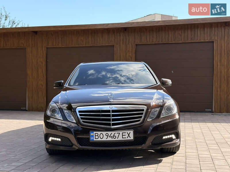 Седан Mercedes-Benz E-Class 2009 в Тернополе