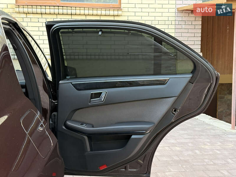 Седан Mercedes-Benz E-Class 2009 в Тернополе