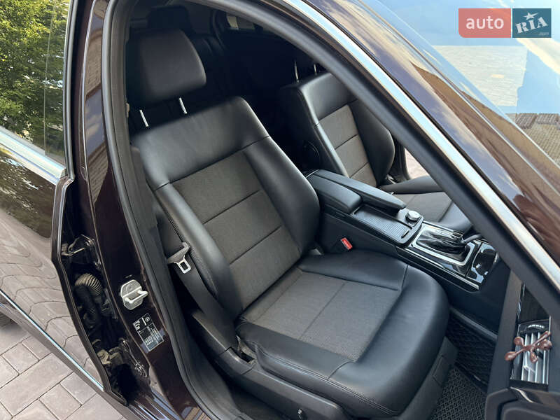 Седан Mercedes-Benz E-Class 2009 в Тернополе