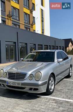 Седан Mercedes-Benz E-Class 2001 в Луцке