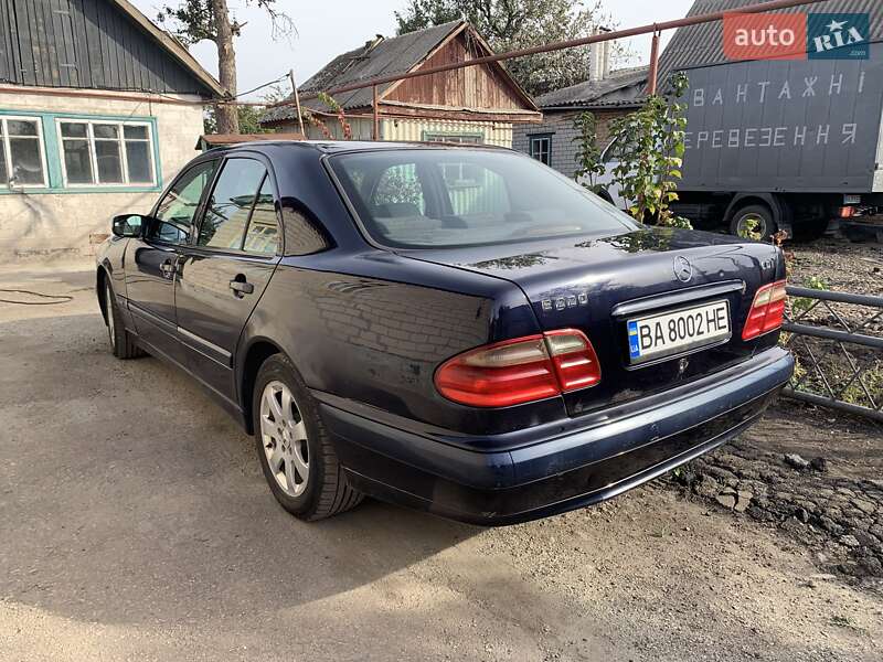 Седан Mercedes-Benz E-Class 2001 в П'ятихатках
