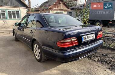 Седан Mercedes-Benz E-Class 2001 в 