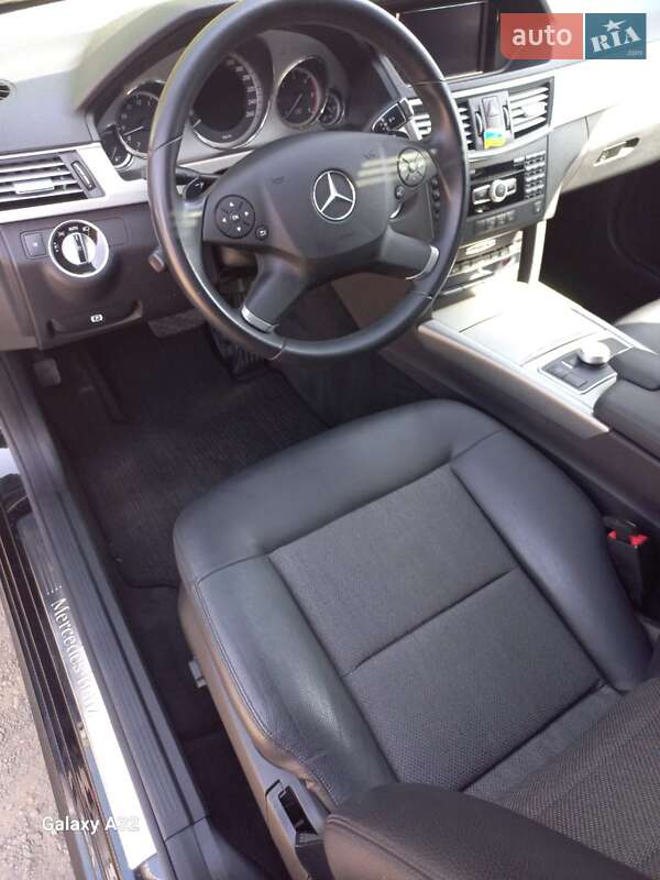Универсал Mercedes-Benz E-Class 2011 в Ровно