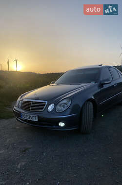 Седан Mercedes-Benz E-Class 2004 в 