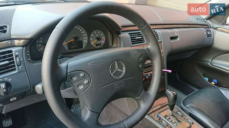 Седан Mercedes-Benz E-Class 2000 в Черкассах