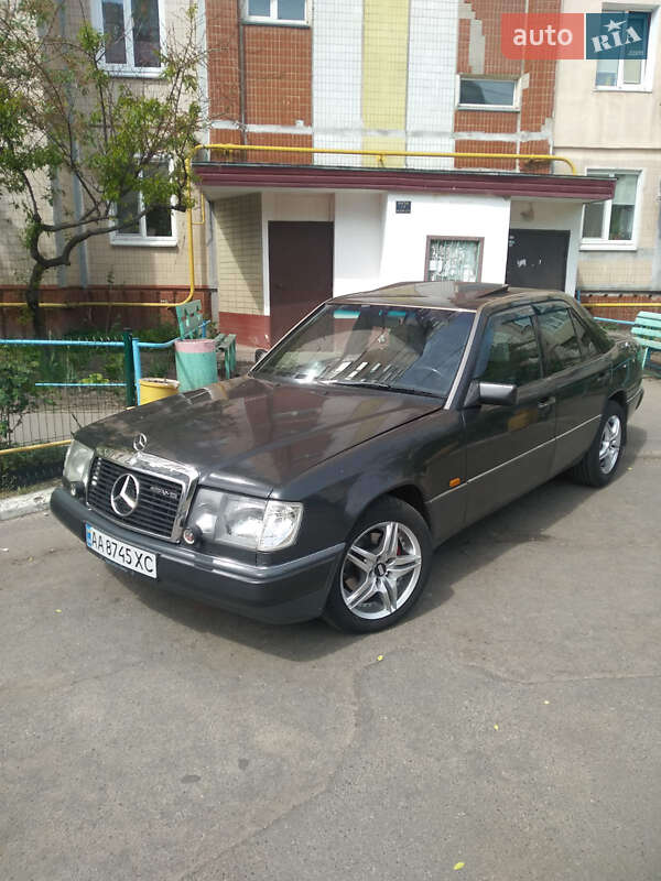 Mercedes-Benz E-Class 1990