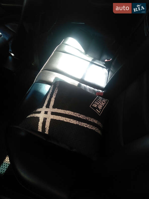 Седан Mercedes-Benz E-Class 1990 в Києві