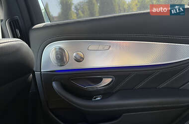 Седан Mercedes-Benz E-Class 2021 в 
