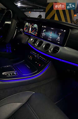 Седан Mercedes-Benz E-Class 2021 в 