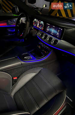 Седан Mercedes-Benz E-Class 2021 в 