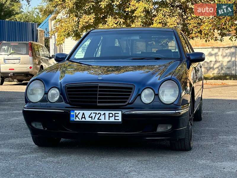 Седан Mercedes-Benz E-Class 2000 в Києві