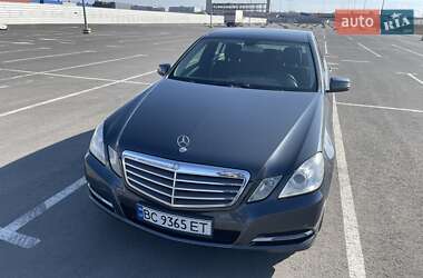Седан Mercedes-Benz E-Class 2012 в 