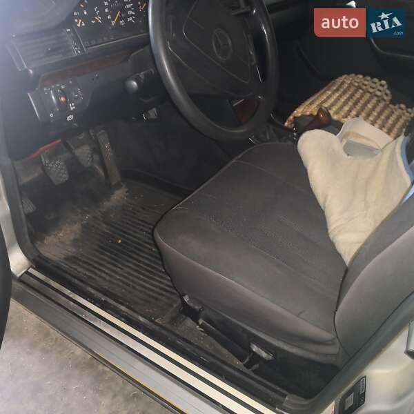 Седан Mercedes-Benz E-Class 1994 в Измаиле