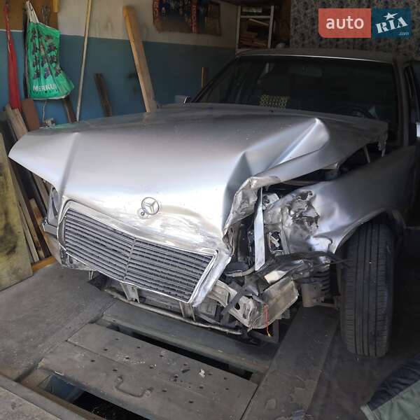 Седан Mercedes-Benz E-Class 1994 в Измаиле