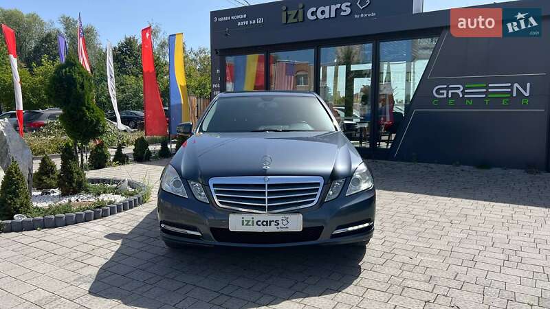 Седан Mercedes-Benz E-Class 2012 в Львові