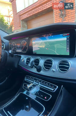 Седан Mercedes-Benz E-Class 2017 в 