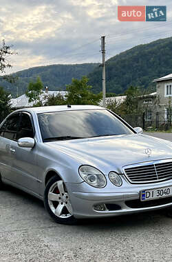 Седан Mercedes-Benz E-Class 2002 в Косове