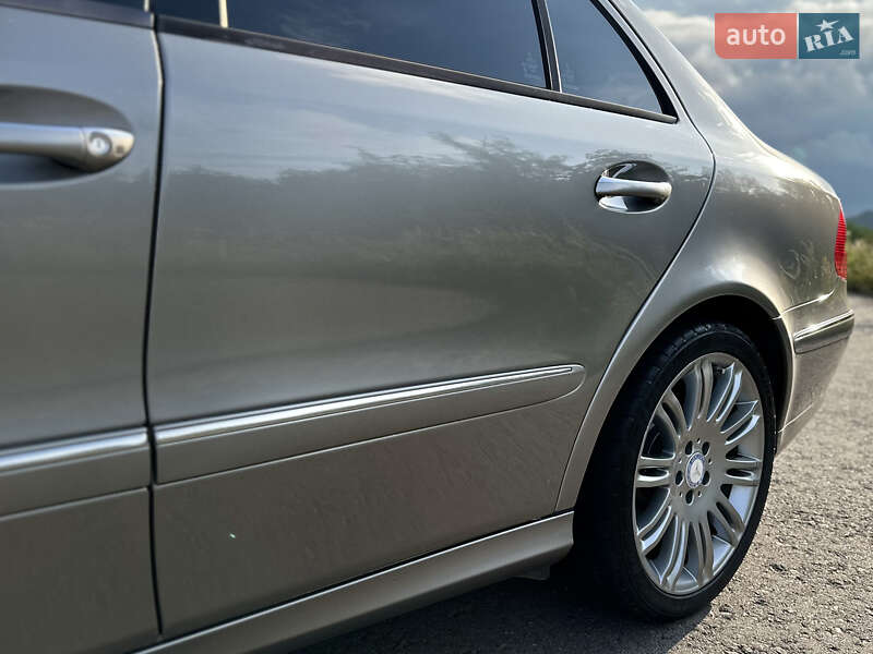 Седан Mercedes-Benz E-Class 2007 в Трускавці