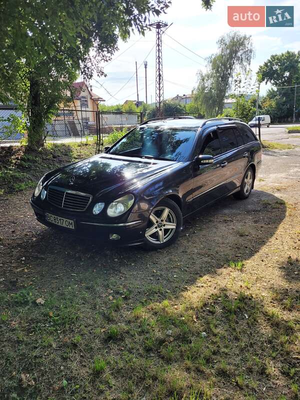 Універсал Mercedes-Benz E-Class 2004 в Жовкві фото 5 Універсал Mercedes-Benz E-Class 2004 в Жовкві