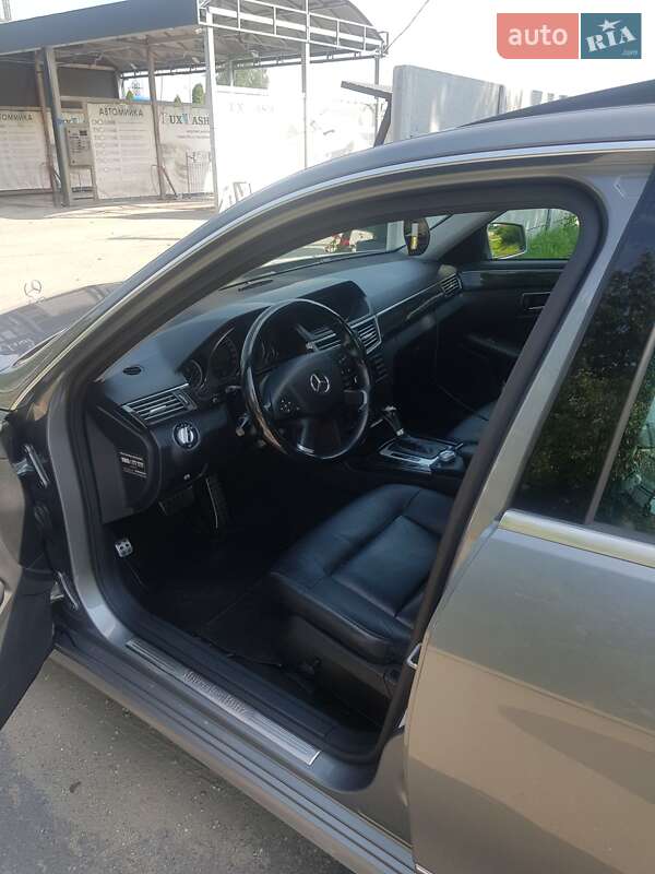 Седан Mercedes-Benz E-Class 2009 в Одесі