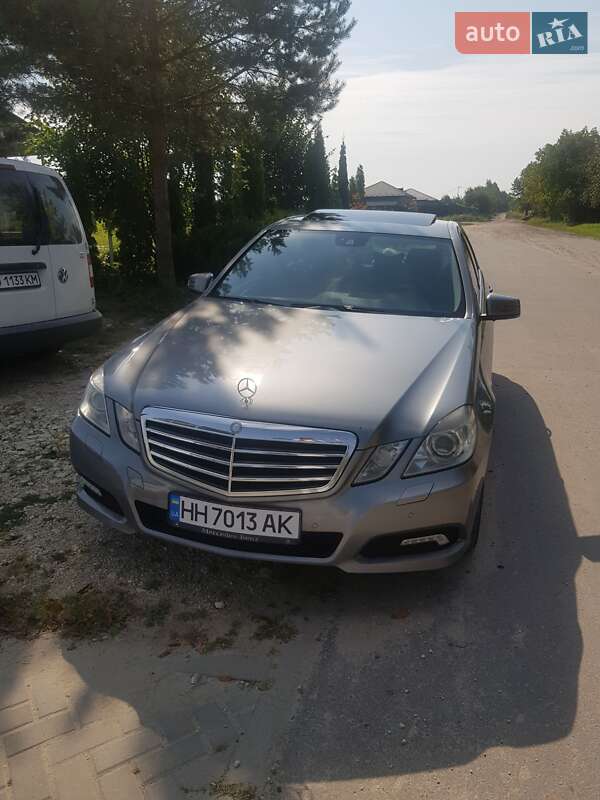 Седан Mercedes-Benz E-Class 2009 в Одесі