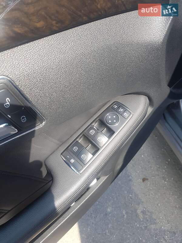 Седан Mercedes-Benz E-Class 2009 в Одесі