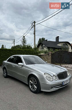 Седан Mercedes-Benz E-Class 2004 в Гоще