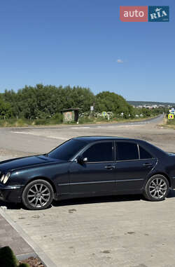 Седан Mercedes-Benz E-Class 2000 в 