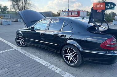 Седан Mercedes-Benz E-Class 2002 в 