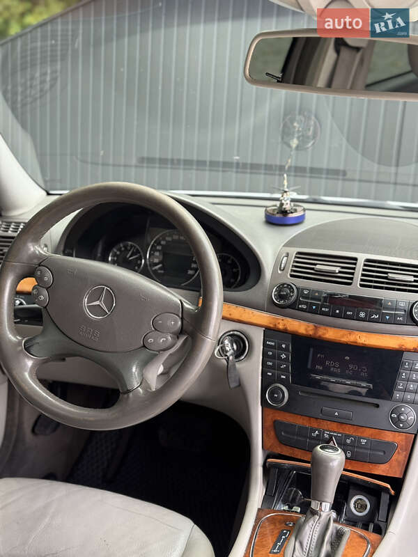 Седан Mercedes-Benz E-Class 2006 в Чернівцях фото 15 Седан Mercedes-Benz E-Class 2006 в Чернівцях