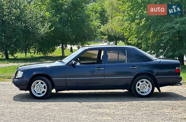 Седан Mercedes-Benz E-Class 1995 в 