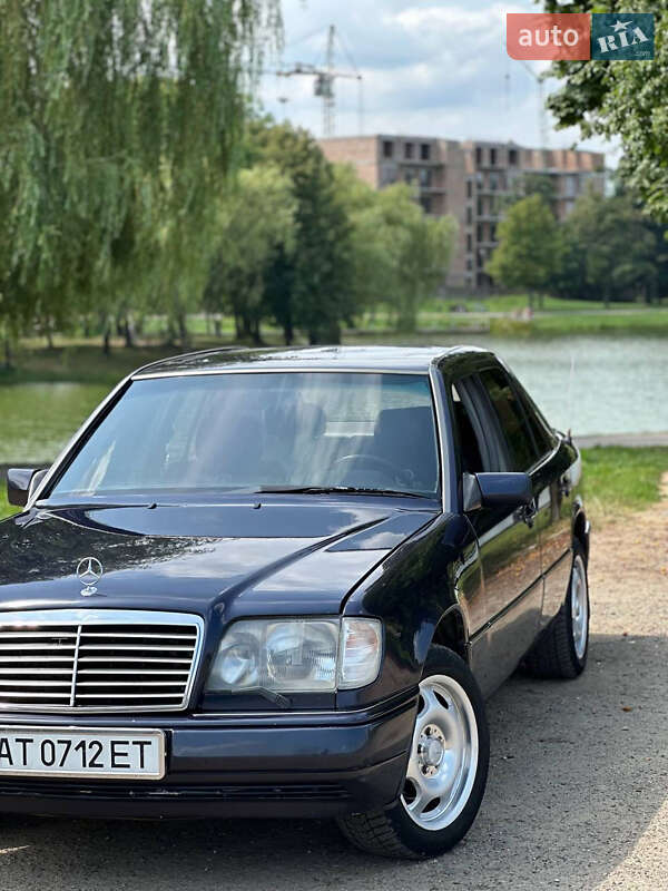 Седан Mercedes-Benz E-Class 1995 в Чернівцях