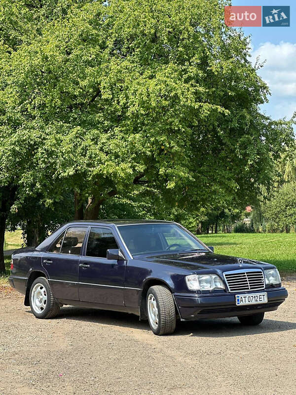 Седан Mercedes-Benz E-Class 1995 в Чернівцях