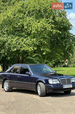 Седан Mercedes-Benz E-Class 1995 в 