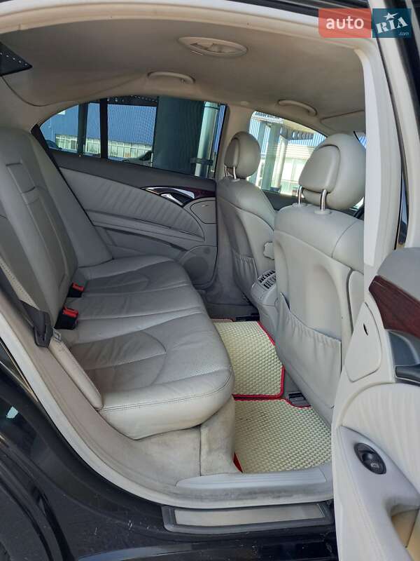 Седан Mercedes-Benz E-Class 2003 в Кривому Розі