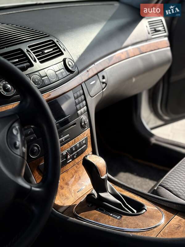 Седан Mercedes-Benz E-Class 2003 в Черкасах