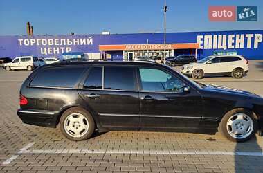 Универсал Mercedes-Benz E-Class 2001 в 