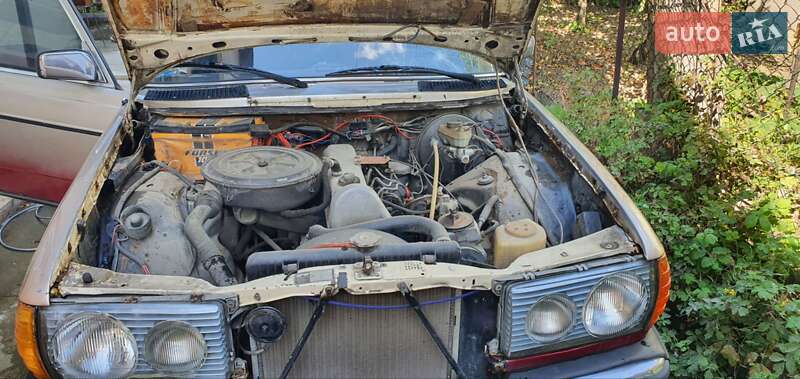 Седан Mercedes-Benz E-Class 1981 в Чернівцях фото 9 Седан Mercedes-Benz E-Class 1981 в Чернівцях