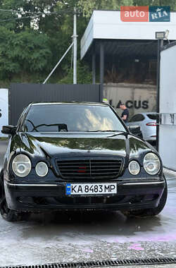 Седан Mercedes-Benz E-Class 2001 в 