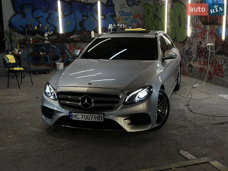 Седан Mercedes-Benz E-Class 2020 в Львове