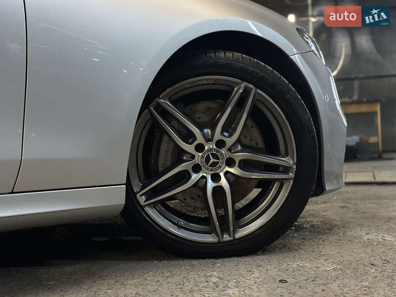 Седан Mercedes-Benz E-Class 2020 в Львове