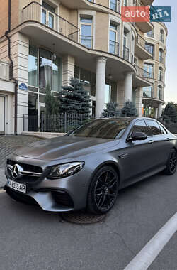 Седан Mercedes-Benz E-Class 2018 в 