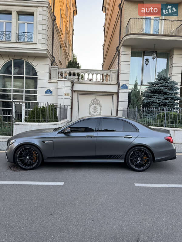 Седан Mercedes-Benz E-Class 2018 в Киеве