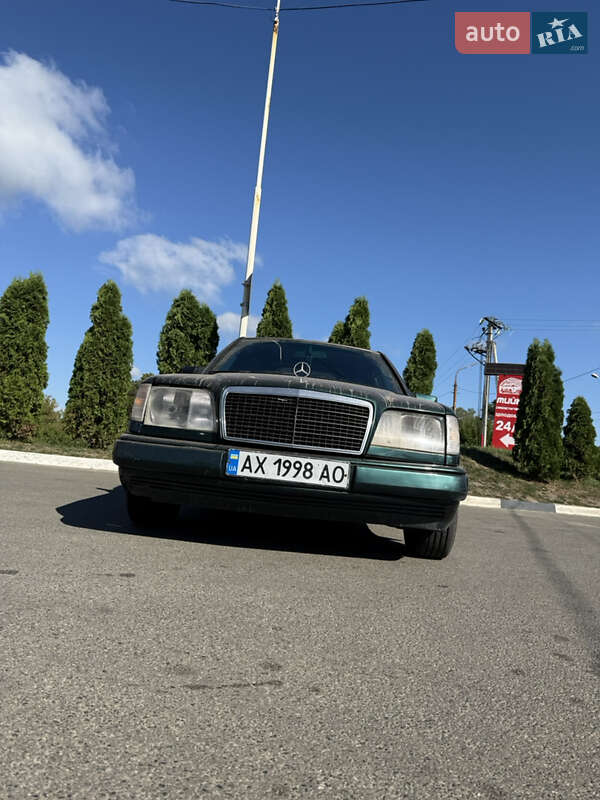 Mercedes-Benz E-Class 1995