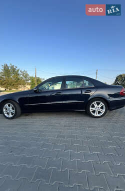 Седан Mercedes-Benz E-Class 2008 в 