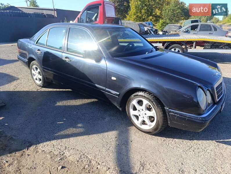 Седан Mercedes-Benz E-Class 1997 в Тульчині