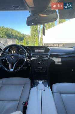 Седан Mercedes-Benz E-Class 2012 в 