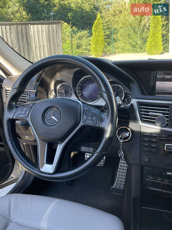 Седан Mercedes-Benz E-Class 2012 в Кременчуге