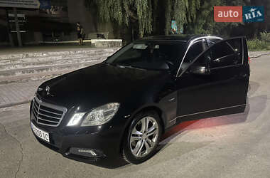 Седан Mercedes-Benz E-Class 2009 в 