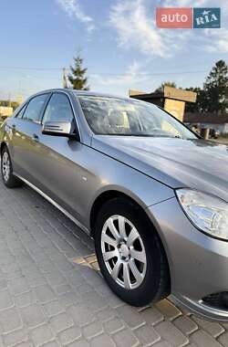 Седан Mercedes-Benz E-Class 2010 в 